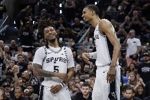 文班卡斯尔季后赛同场砍两双 NBA自合并以来第二年轻&第一有罗斯