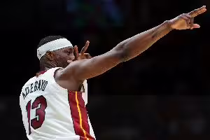 哈队:我总告诉阿德巴约别人怎么评价不重要 关键如何回应这声音